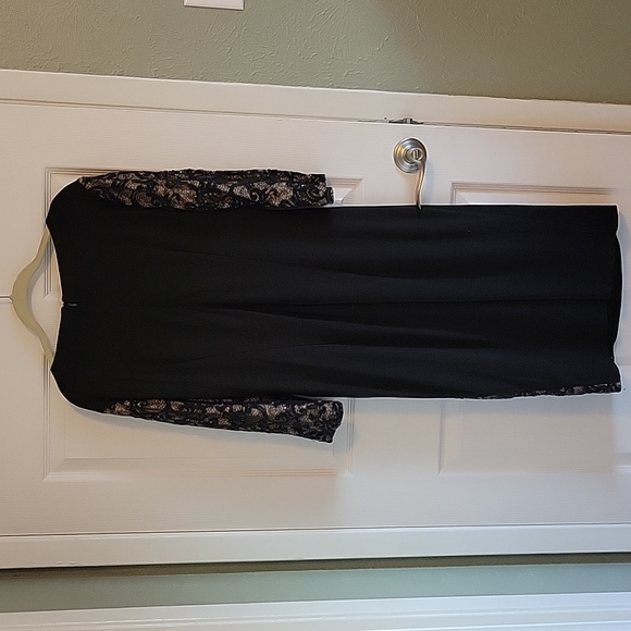 Plus size 16 black sequined cocktail dress - Picture 3 of 4
